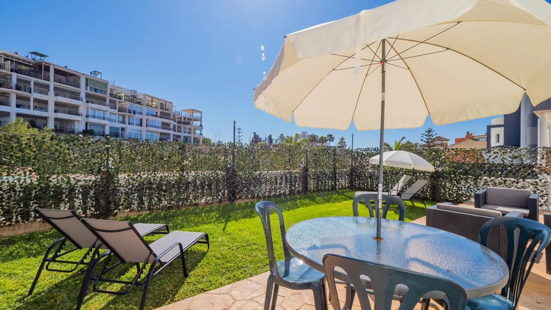 Гостевой дом Cubo'S Hostal William'S Sunny 4 Торре-де-Бенагальбон